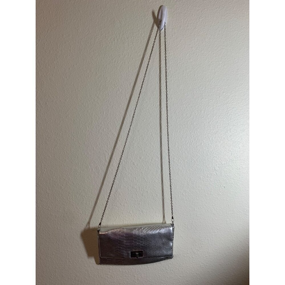 Special Edition Silver Clutch Evening Purse Party Club Y2K Metallic Glam Dance - Picture 2 of 6